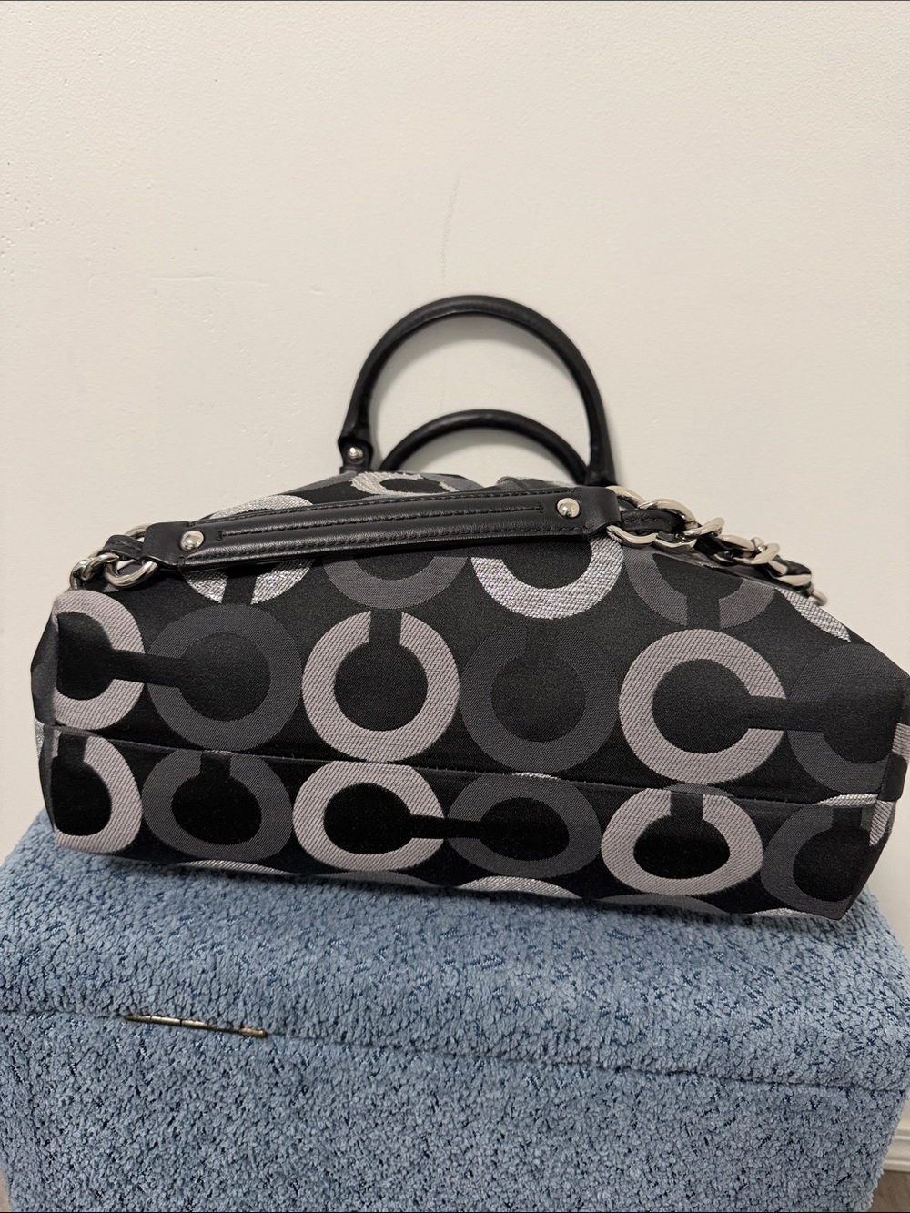 Coach Black & Silver Signature Circle Satchel with Chain-Detail Strap vintage - Picture 6 of 16